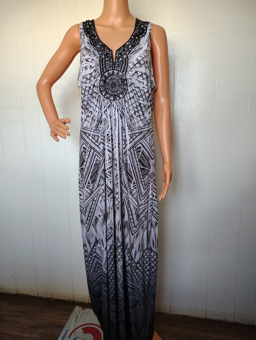 APT.9 Sleeveless Black & Gray Geometric Maxi Dress Size L